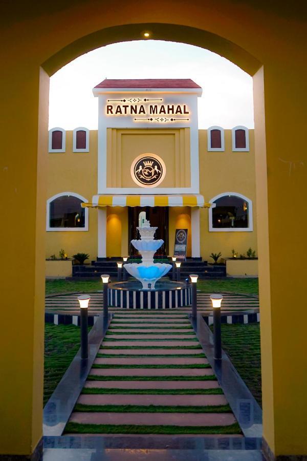 Ratna Mahal Dhāmnod エクステリア 写真