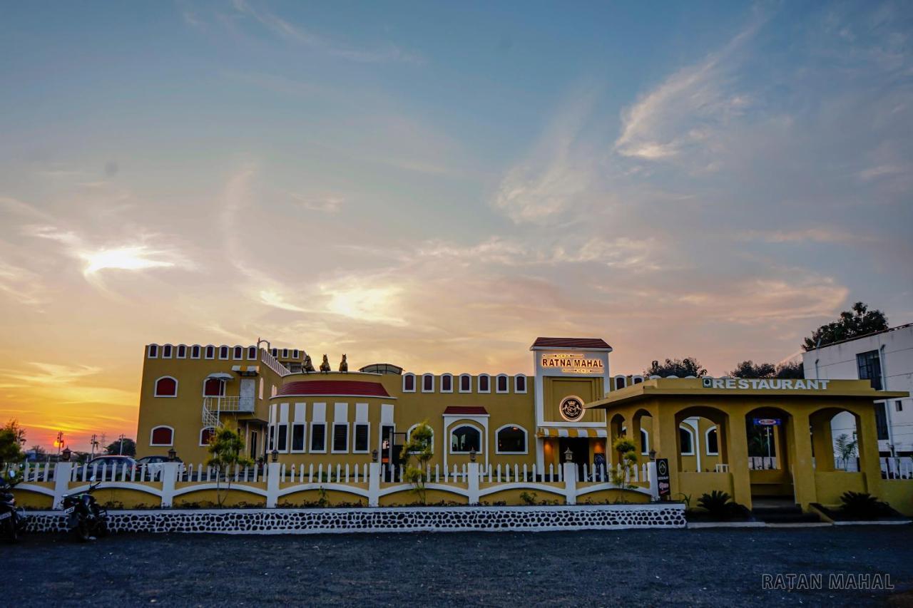 Ratna Mahal Dhāmnod エクステリア 写真